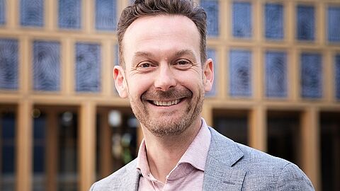 Trouwambtenaar Bert Groot